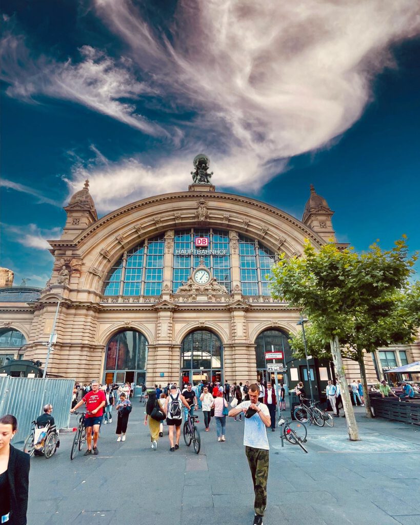 Deutschkurse in Frankfurt Cursos de aleman en Frankfurt